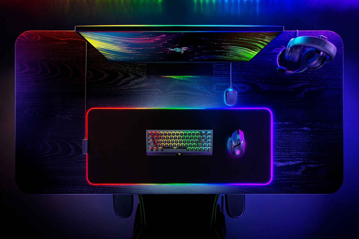 Razer Strider Hybrid Mouse Mat with a Soft Base & Smooth Glide: Firm  Gliding Surface - Anti-Slip Base - Rollable & Portable - Anti-Fraying  Stitched Edges - Water-Resistant - XXLarge : .in: Electronics