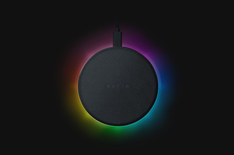 Razer Chaging Pad Chroma - Black Background with Light (Top-Down View)