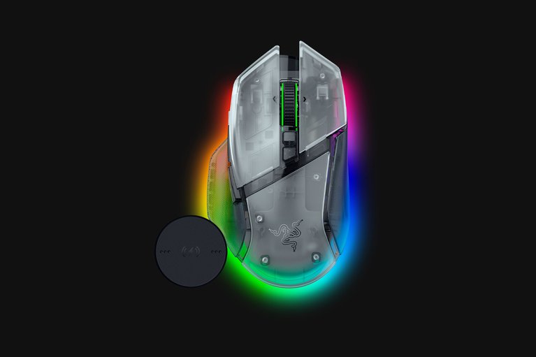 Razer Basilisk V3 Pro 35K + Wireless Charging Puck Bundle -view 1